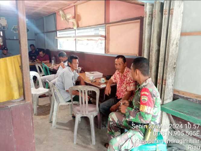 Babinsa Pulau Burung Bimbing Keharmonisan Dalam Bermasyarakat