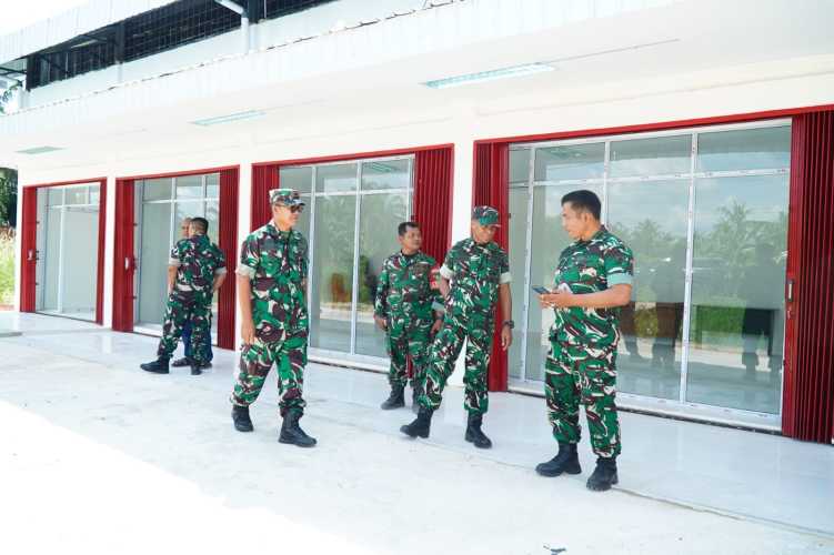 Pastikan Kelayakan Bangunan , Irutum itdam XIX/TT Tinjau langsung Lokasi KDKMP di Inhil