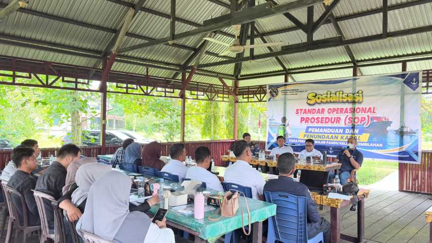 GM Pelindo Regional 1 Tembilahan Hadiri Sosialisasi SOP Pemanduan dan Penundaan Kapal, Perkuat Keselamatan Pelayaran
