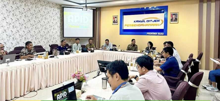 Kepala DPMPTSP Inhil Mengikuti Diseminasi Investasi Kelapa