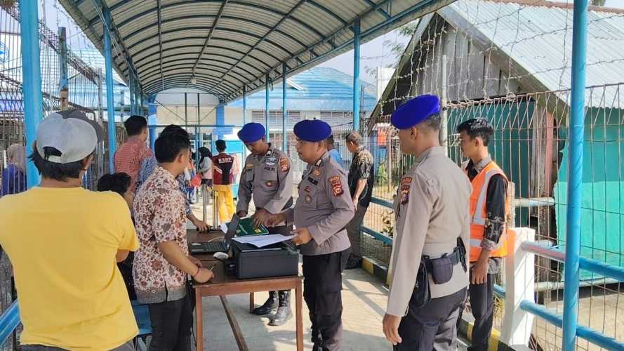 Satpolairud Polres Indragiri Hilir Laksanakan Program “JALUR” (Jelajah Riau untuk Rakyat) Cegah  Tindak Pidana di Wilayah Perairan