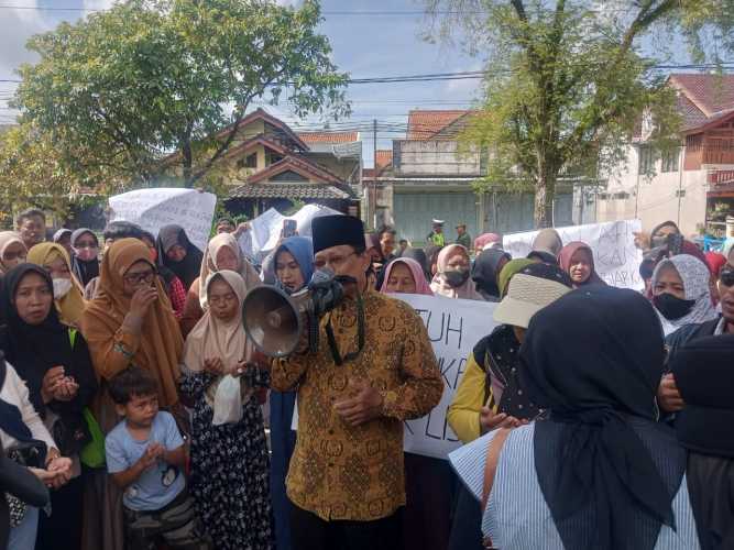 Disdikbud Kabupaten Cilacap Gelar Mediasi Wali Murid Dan Pihak Sekolah SMP Pembudi Darma 2 Kesugihan Cilacap Terkait Polemik Penerimaan Rapor Siswa