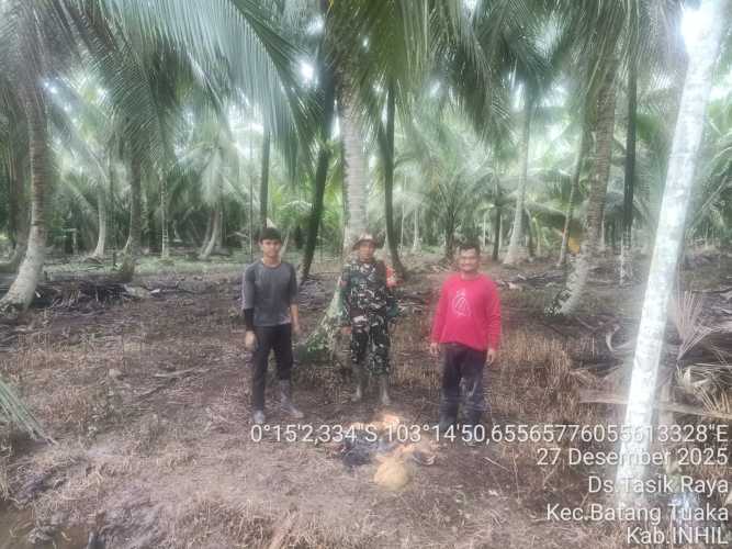 Babinsa Gencarkan Patroli Tapal Batas, Wujud Nyata Menjaga Kamtibmas Saat Libur Nasional