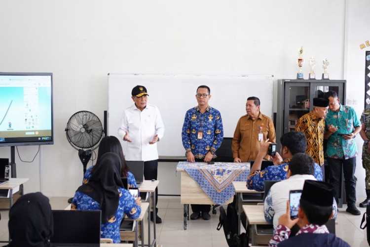 Menko Polkam RI Tinjau SRMA 31 Pekanbaru, Pastikan Program Sekolah Rakyat Berjalan Optimal
