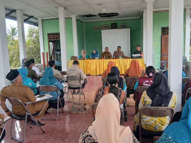 Dukung Pencegahan Stunting, Serda Ahmad Feri Hadiri Acara Pendampingan di Kecamatan Pulau Burung