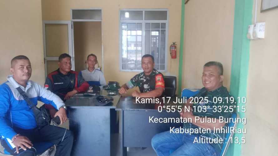 Babinsa Koramil 11/PBR Pererat Kerja Sama dengan Perangkat Desa Teluk Nibung