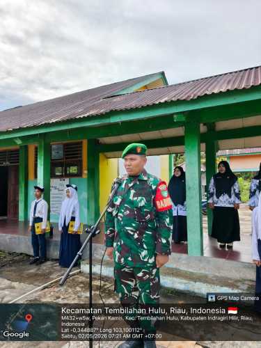 Tanamkan Disiplin dan Nasionalisme, Babinsa Serda Miskal Beri Amanat Spesial Saat Upacara Hardiknas 2026