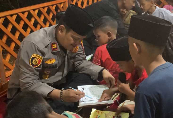 Program Maghrib Mengaji Polsek Tembilahan Hulu Diapresiasi Masyarakat