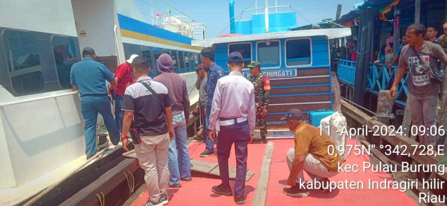 Babinsa Pulau Burung Masih Memantau Arus Mudik Lebarah kedua di Pelabuhan 00