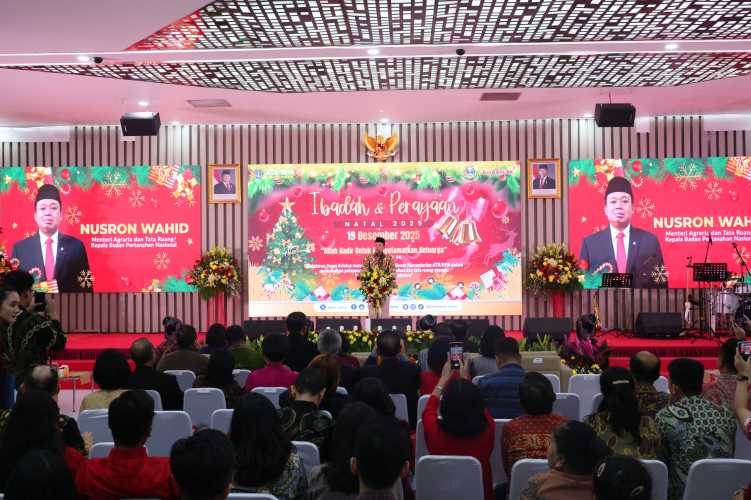 Buka Ibadah dan Perayaan Natal 2025 Kementerian ATR/BPN, Menteri Nusron: Jadikan Esensi Agama sebagai Spirit Bekerja