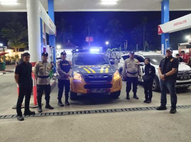 Patroli Blue Light Polsek Kempas Jamin Kamtibmas Malam Hari.