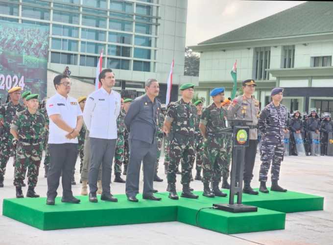 Bawaslu Riau Ikut Apel Pengamanan Pemilu: Danrem 031 Wirabima Tekankan Pencegahan dan Tindakan Humanis