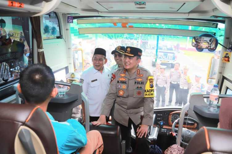 Lepas Mudik Balik, Kapolda Riau : Kita Antar Hingga Ke Daerah Asalnya Kembali