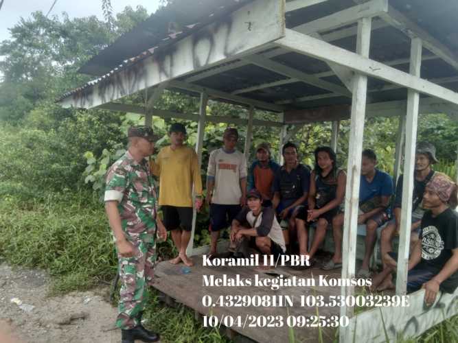 Babinsa Secara Humanis Jalankan Komsos