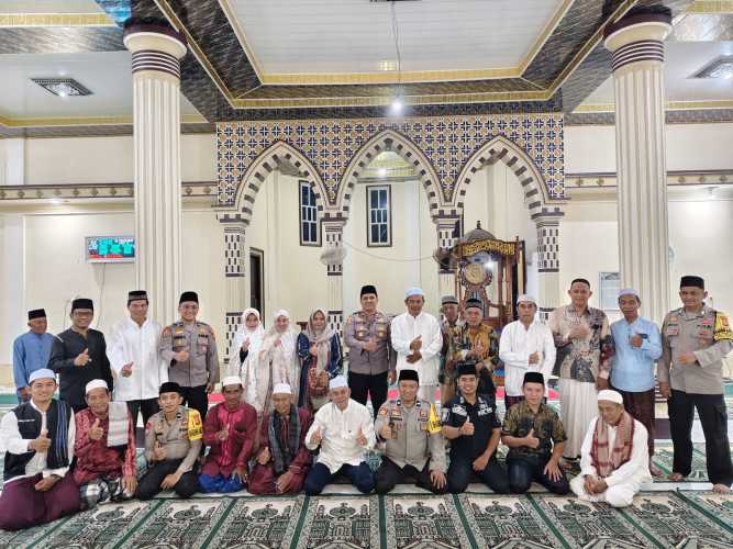 Safari Ramadhan, Kapolsek Tempuling dan Forkopimcam Pererat Silaturahmi serta Sampaikan Pesan Kamtibmas