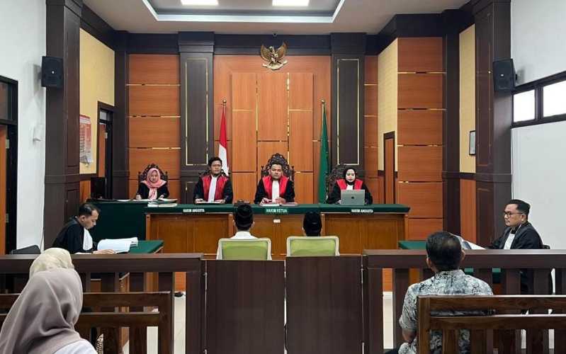 Kurir yang membawa 14,8 kg shabu di Kampar menuntut hukuman penjara seumur hidup.