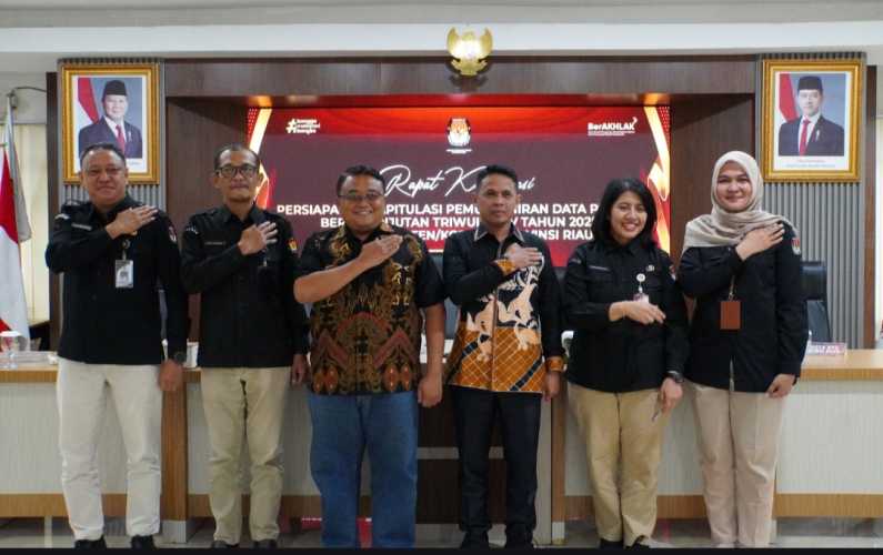 Gelar Rakor Persiapan Pleno Terbuka Rekapitulasi PDPB Triwulan IV 2025 KPU Riau Perkuat Kualitas Data Pemilih