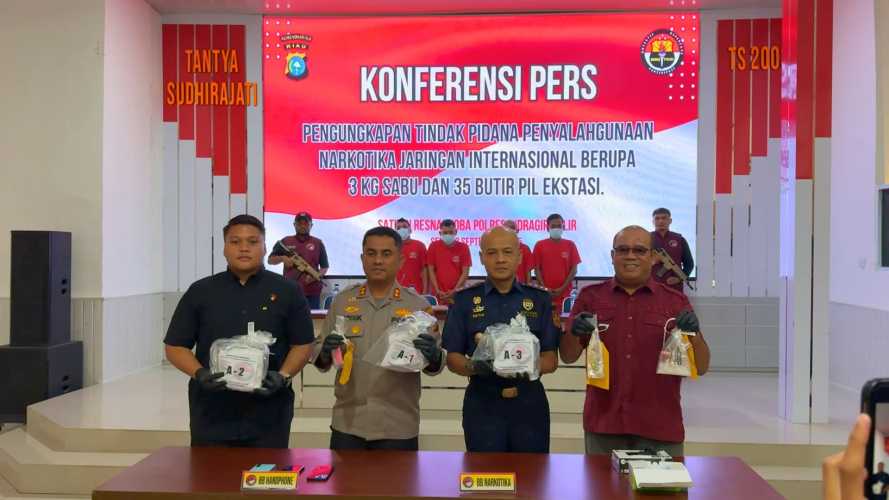 Bea Cukai Tembilahan Bersama Polres Indragiri Hilir Kembali Gagalkan Penyeludupan Narkotika di Perairan Pulau Burung