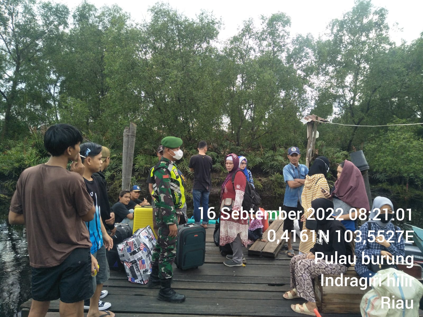 Praka Dedi Hariyawan  Babinsa Koramil 11/Pulau Burung Kodim 0314/Inhil Lakukan Konduksi Preventif