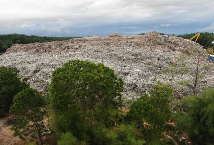 Lapor KPK!  Diduga, Proyek Land Sanitary DLHK Kota Pekanbaru Tiga Miliar, Fiktif!