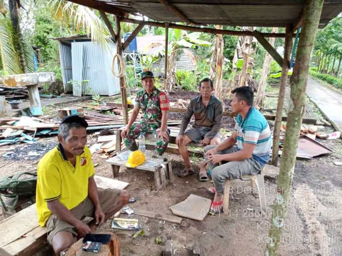 Babinsa Pulau Burung Menjaga Kebhinekaan Wujudkan Kebersamaan