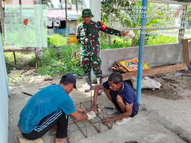 Babinsa Koptu Sihabuddin Intensif Monitoring Pembangunan KDKMP di Desa Sialang Jaya