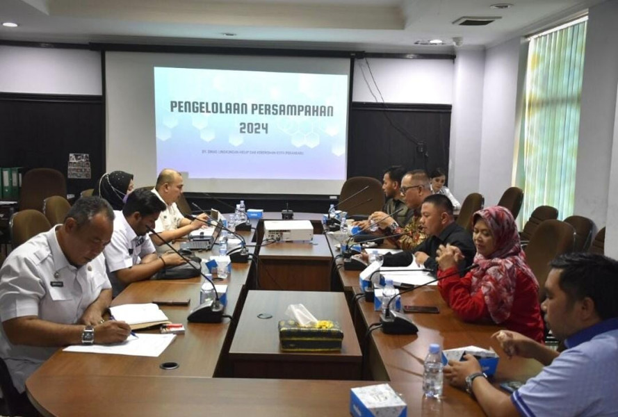 Rapat Dengar Pendapat Komisi IV DPRD Kota Pekanbaru Bahas Pengelolaan Sampah