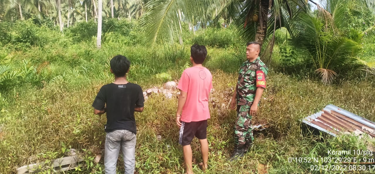 Babinsa Pelangiran Mengembalikan Fungsi Lahan