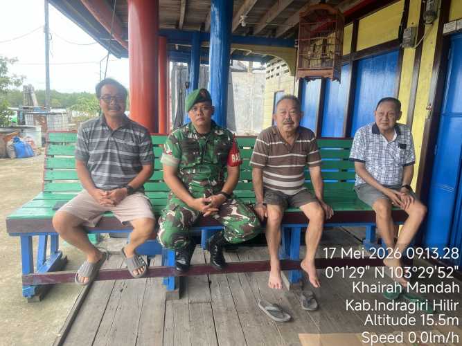 Babinsa Koramil 08/Mandah Terapkan Binter Lewat Komsos di Minggu Pagi