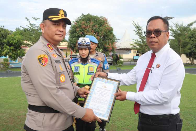 Polres Batu Bara Gelar Upacara Pemberian Penghargaan, 31 Personel Raih Apresiasi atas Prestasi Gemilang