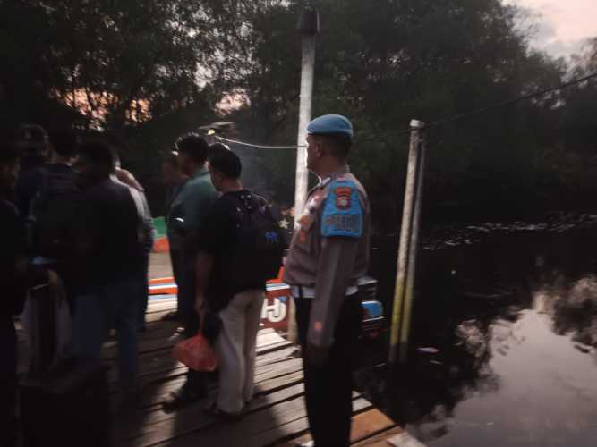 Polsek Pulau Burung Amankan Arus Mudik Hingga Larut Malam