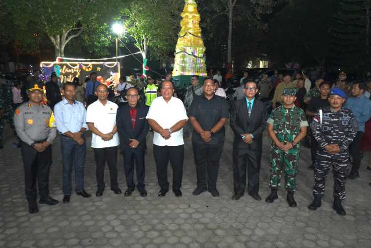 Bupati Asahan Tinjau Perayaan Malam Natal di Gereja HKBP dan GKPI Kisaran