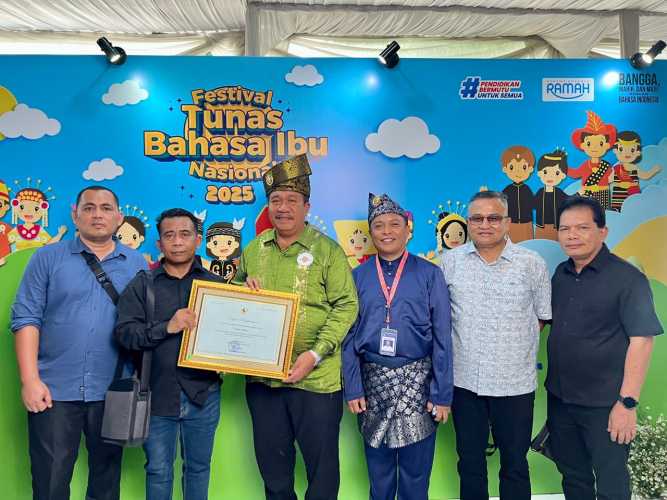 Bupati Asahan Terima Penghargaan Nasional dari Kementerian Pendidikan Dasar dan Menengah RI