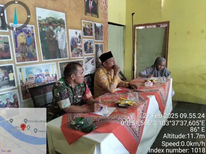 Babinsa Mandah Hadiri Rapat dan Musyawarah Kesepakatan Menjaga Ketertiban Umum Menyambut Bulan Puasa di Desa Belaras