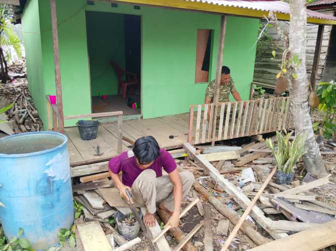 Dari Dinding hingga Teras, Satgas TMMD Kodim 0314/Inhil Terus Wujudkan Hunian Layak bagi Masyarakat