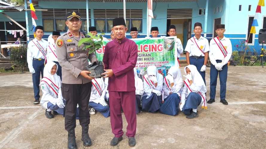 Polsek Pelangiran Gaungkan Semangat Hijau dan Anti-Narkoba Lewat Program 