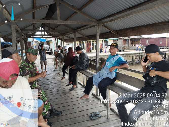 Babinsa Serma H. Situmorang Tingkatkan Sinergi dengan Masyarakat melalui Komsos di Bulan Ramadhan