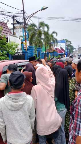 Tebar Keberkahan, Media Investigasi Berbagi Takjil Kepada Masyarakat Umum