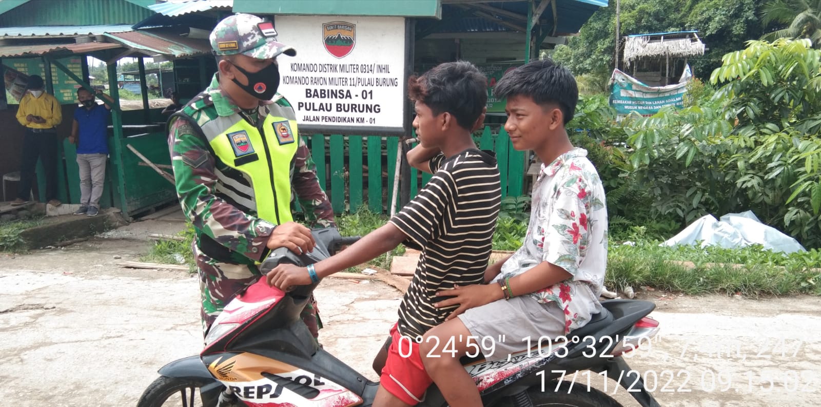 Babinsa  Pulau Burung Lakukan Pengawasan Terpadu