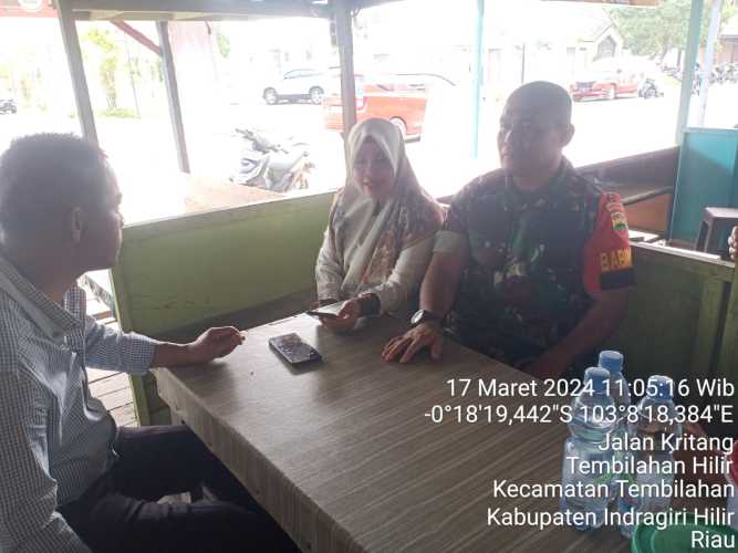 Sertu Anton Lakukan Pembinaan Kepada Penjual Makanan di Bulan Puasa