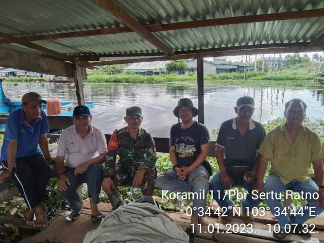 Babinsa Pulau Burung Gelar Tanya Jawab Seputar Banjir Dadakan