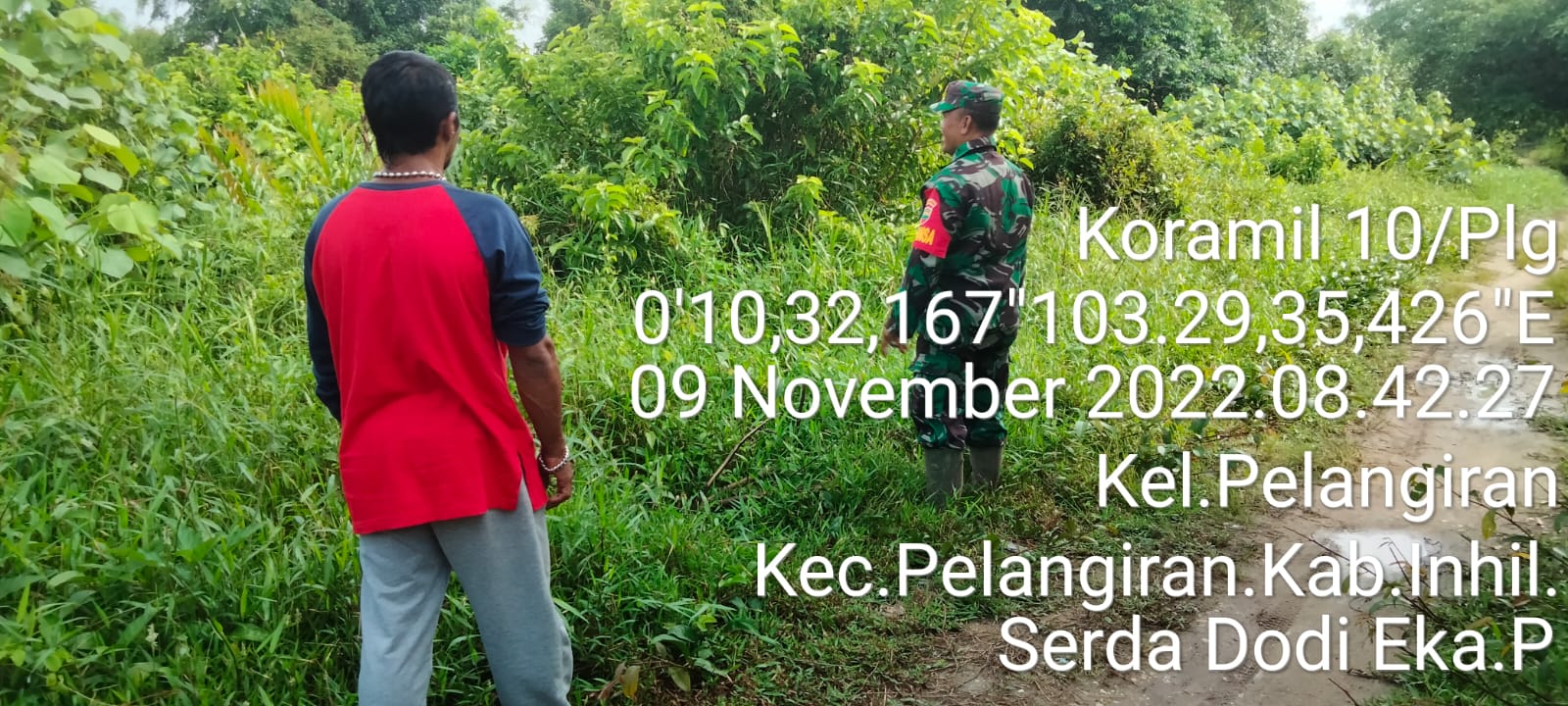 Serda Dodi Eka Putra Babinsa Koramil 10/Pelangiran Timbulkan Kesadaran Menjaga Lahan