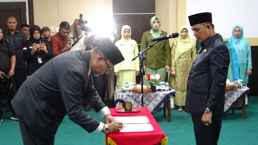 Bupati Indragiri Hilir, Herman, Melantik dan Mengambil Sumpah Jabatan Sekretaris Daerah Inhil, Tantawi Jauhari