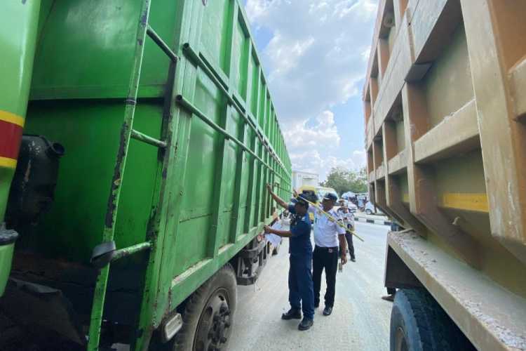 Dishub Pekanbaru Perketat Pengawasan Truk Bertonase Besar Masuk Kota