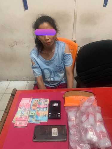 Wanita Terduga Pengedar Sabu Diamankan Polsek Kemuning