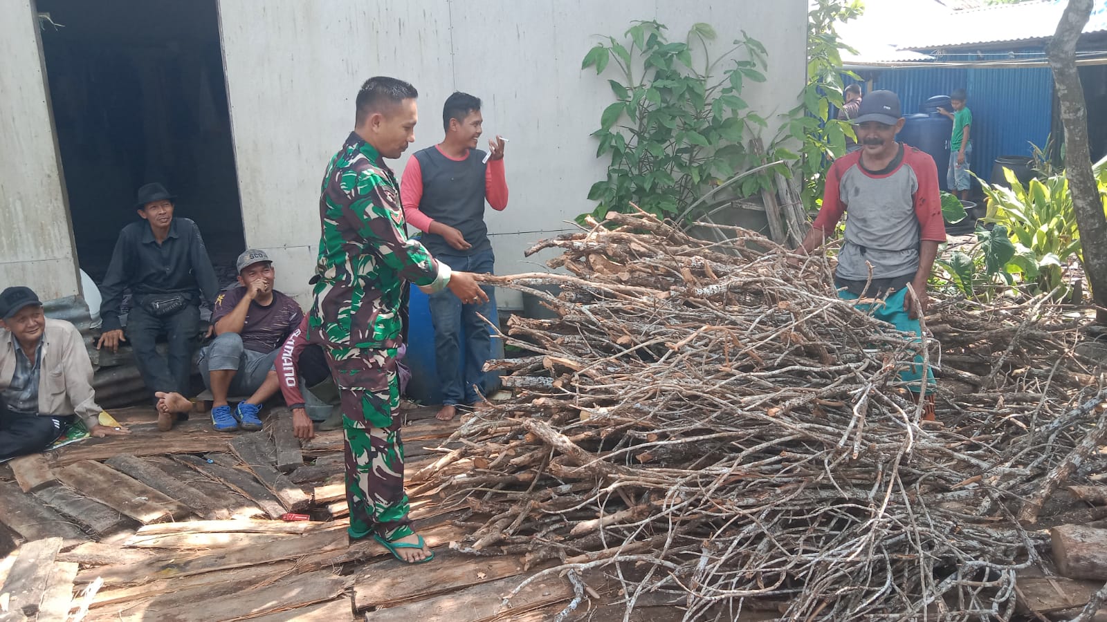 Babinsa Adapatasi Budaya Setempat