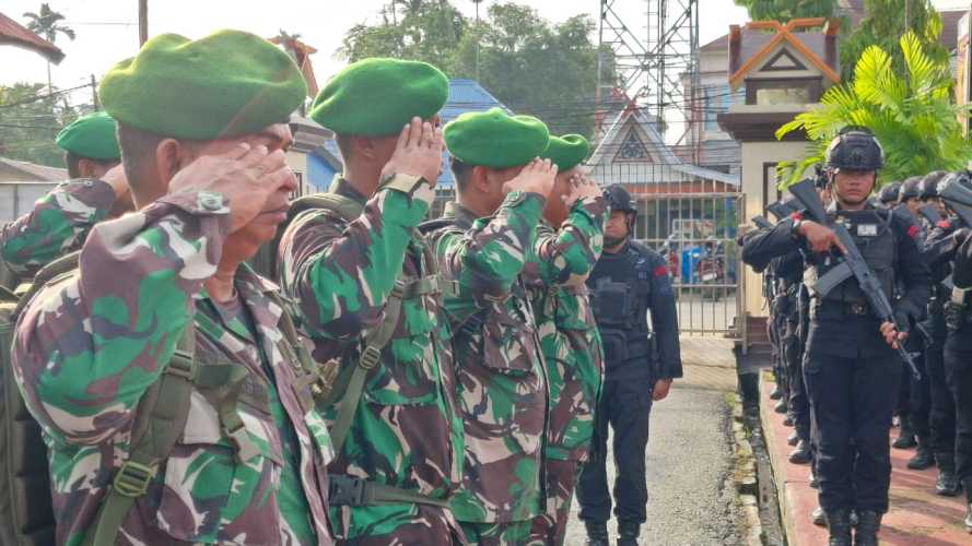 Personil Koramil 01/Tembilahan Ikut Serta Apel Pergeseran Pasukan Pam TPS