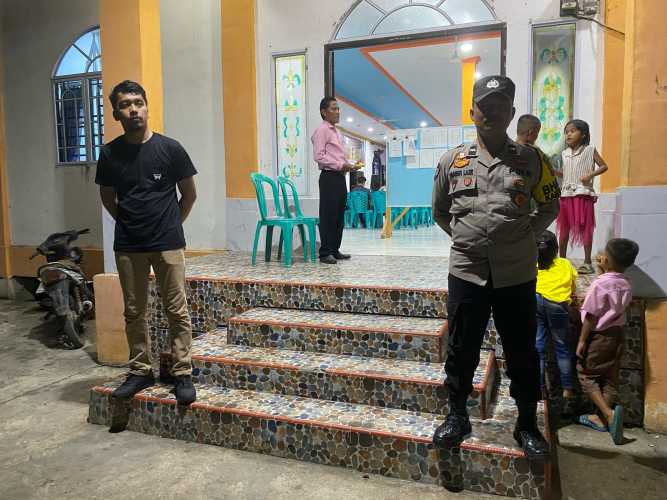 Polsek Pulau Burung Kerahkan Personel Amankan Ibadah Paskah di Gereja GBI