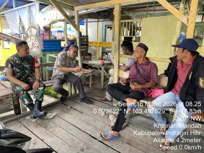 Babinsa Mandah Aktif Sambangi Warga, Perkuat Kamtibmas Menjelang Idul Fitri 1447 H