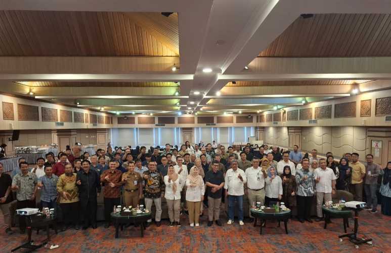 Direktorat IUPHH bersama APHI Riau gelar sosialisasi Permenhut No. 2 tahun 2025 dan bimtek implementasi melalui SIPNBP